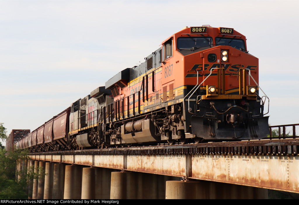 BNSF 8087